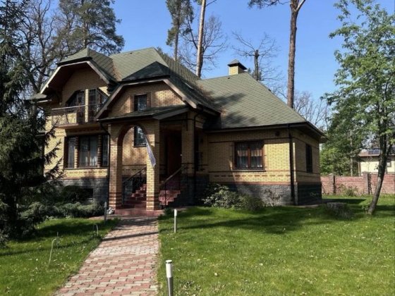 Продаж домоволодіння у Ворзелі. 25 соток, газ, гараж, басейн,сауна Ворзель