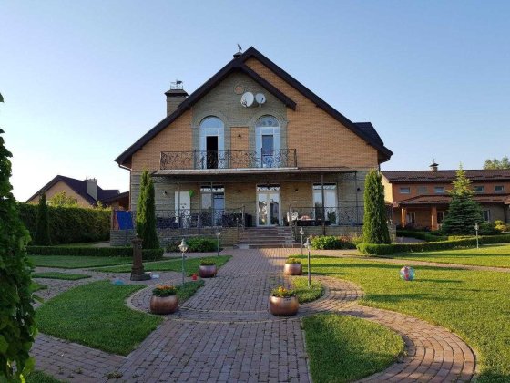 Продам будинок 700м.кв в к.м."Вишневе містечко",Вишеньки,вихід до води