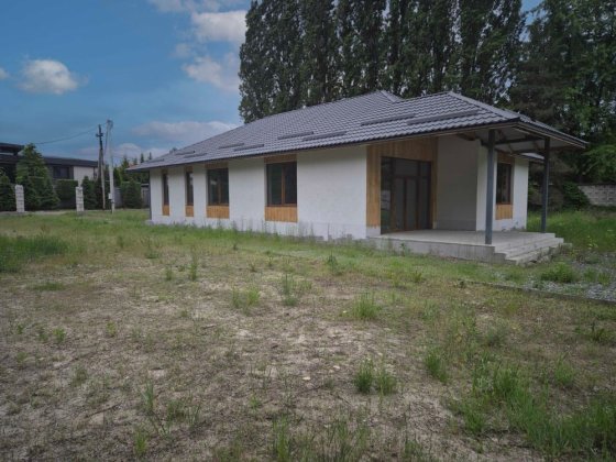 Продаж будинка з виходом на Дніпро. Вишеньки