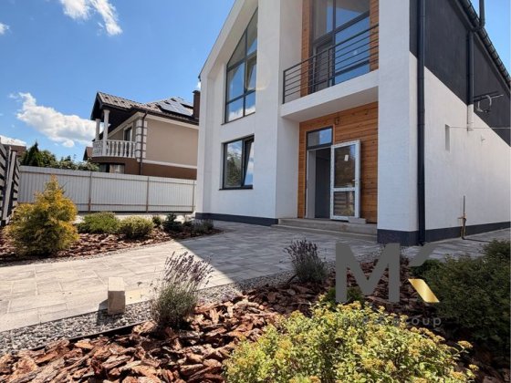 Продаж сучасного будинку в Гореничах — 140 м², газ, резервне живлення, готовий до ремонту. Гореничі. Гореничі