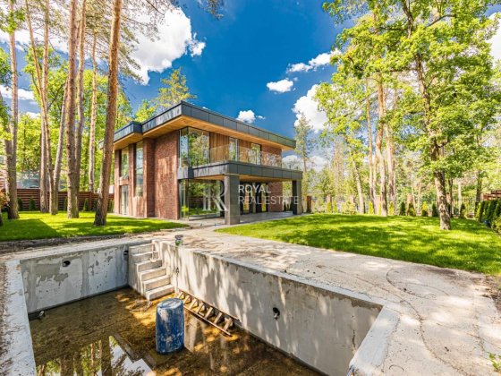Продаж Будинок Дім 6к 270м2 вул. Ягідна КМ «Нова Ходосівка» Лісники Романків Басейн Підвал Укриття Н Ходосівка