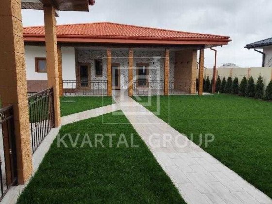 Продам НОВИЙ великий будинок 275м2 з РЕМОНТОМ +ділянка 9 соток,До Києва 15хв. Гореничі