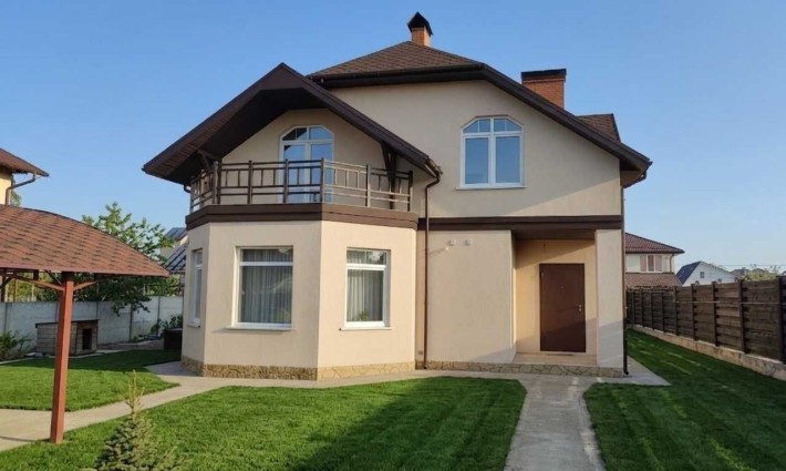 Продам будинок з басейном і великою територією - фото 1