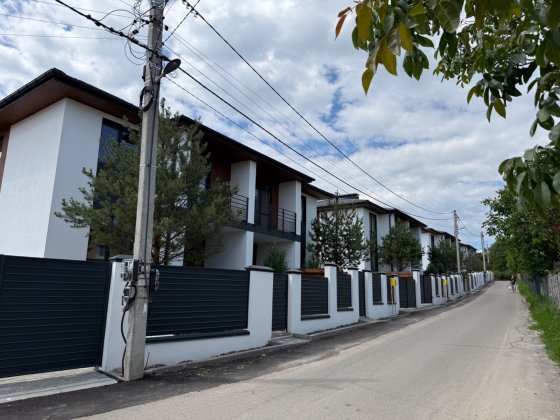 Будинок - Дуплекс 122 м2 з документами. Газ, асфальт, Гореничі Гореничі