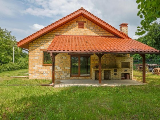 Будинок 153,2м2 під чистовий ремонт в с. Лісники Лесники