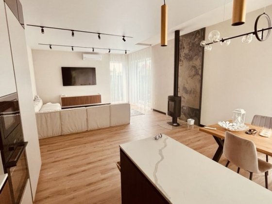 Продаж будинку 200м2 з ремонтом в КМ «Lugovoy-2» Ходосіївка, Ходосівка Ходосівка