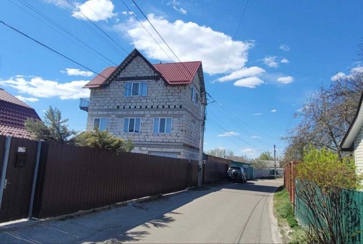 Продам   Нові Петрівці. Центр села - фото 1