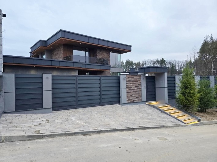 Будинок 280 м2 басейн сауна гараж  2 авто с. Ходосівка поруч Лісники - фото 1