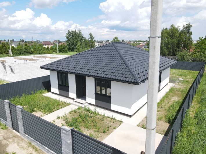 Сучасний одноповерховий будинок  від Власника 100 м2,5 соток  Нові Петрівці, вул. Вишнева  12 км від - фото 1