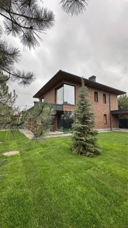 Продаж БУДИНКУ в Гореничах 170 м2 на 5ти сотках ГАЗ, електрика 15 кВт - фото 1