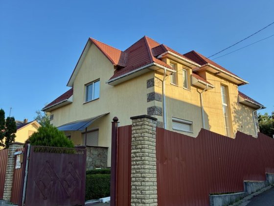 Продам будинок Центр Голосіїво метро Голосіївська Деміївська вул.Добрий шлях путь