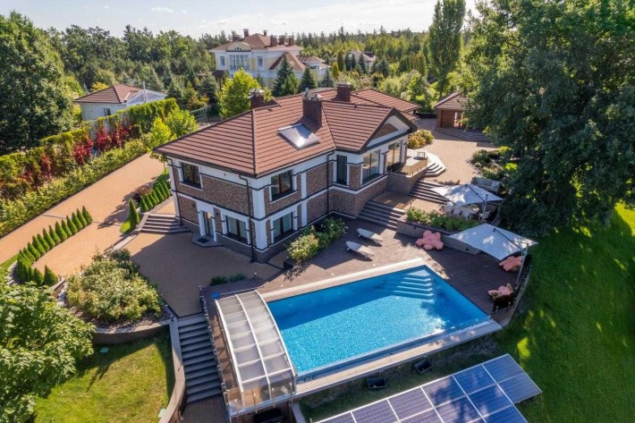 Продаж елітної садиби з басейном та двома будинками, Ходосівка, 22 сотки вул. Ягідна, 18 - фото 1