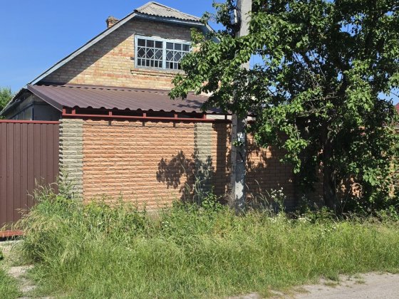 Будинок за 8 км від Києва -  безпечне місце поруч Нові Петрівці