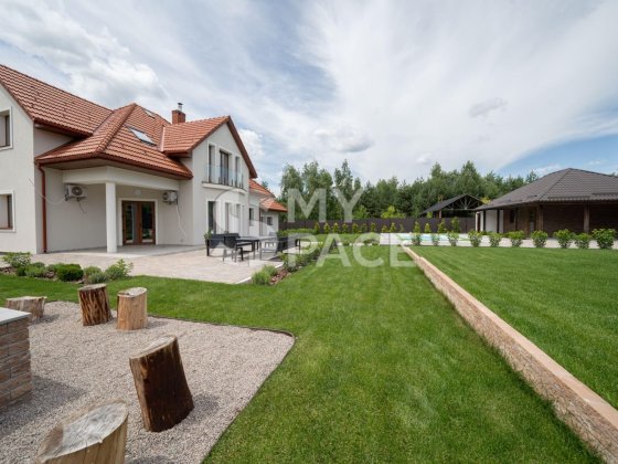 300м2 з басейном с. Віта-Поштова (Круглик Чабани Крюківщина) Віта-Поштова