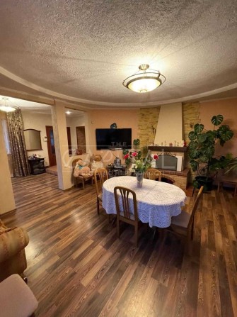 Продаж / Будинок / 309 м2 / Віта-поштова / вул. Звенигородська - фото 1