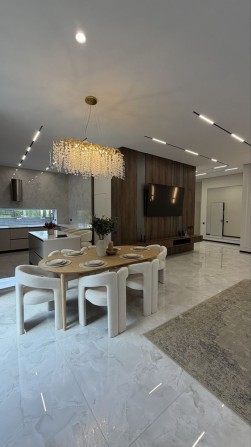 Будинок Гореничі 180 м² 10 соток сучасний одноповерховий з ремонтом . Газ - фото 1