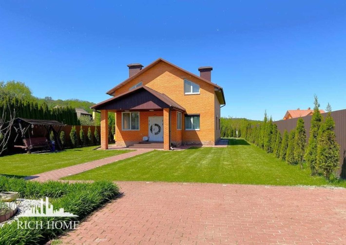 Підгірці, вул. Зоряна (Гагаріна) продаж 2-поверхового  цегляного будинку  200 кв.м., 12 соток - фото 1