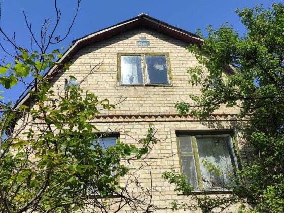 Голубе Озеро, продаж дачного будинку. Підгірці