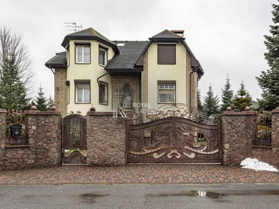 Продаж Будинок 574 м² 7 Кімнат 17 Соток Стоянка Києво-Святошинський Р-н Басейн Сауна Гараж Ландшафт  Стоянка