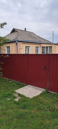 Продам власний будинок у м. Яготин,у спокійному затишному місці. - фото 1