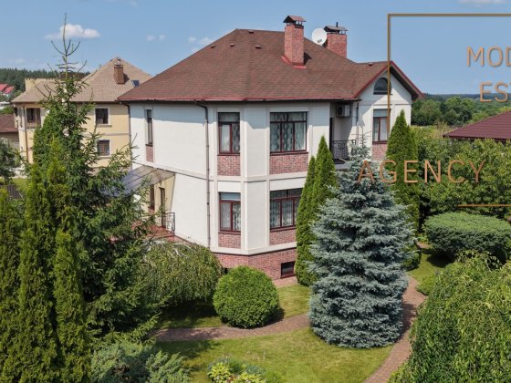 Ексклюзивний будинок 307 м2 з ремонтом в с.Стоянка, з великою доглянутою ділянкою 15 соток, гостьови Стоянка