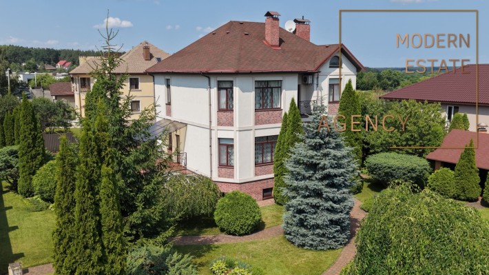 Ексклюзивний будинок 307 м2 з ремонтом в с.Стоянка, з великою доглянутою ділянкою 15 соток, гостьови - фото 1