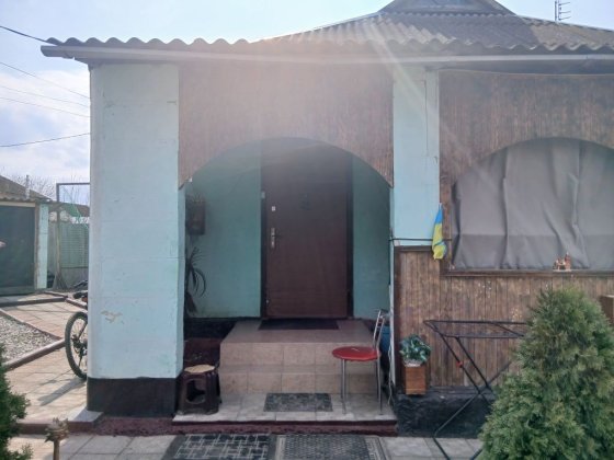 Продам пів будинку, квартирного типу