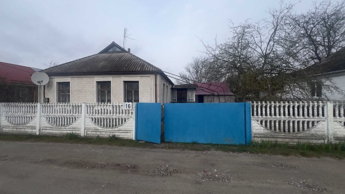 Затишний будинок з потенціалом: цегла, 78 м², газ, світло - фото 1