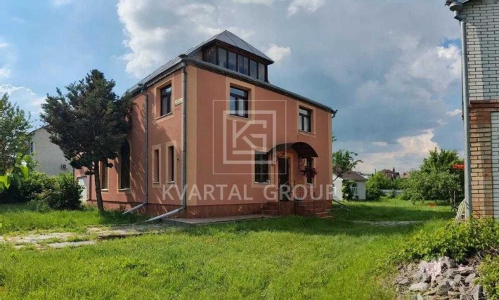 Продам 2 поверховий будинок з ремонтом. Швидкий виїзд на Київ - фото 1