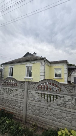 Продаж будинку м.Тараща.Центр - фото 1