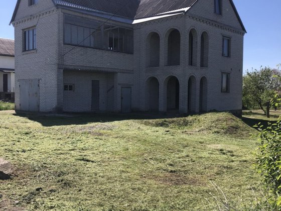 Добротний цегляний будинок 130 м² з великим підвалом. Ржищів, 13 соток, біля Дніпра. Без комісії Ржищів
