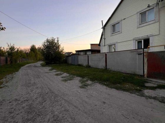 Двоповерховий будинок в Бородянці. Своя баня та прямий вихід до озера. Бородянка