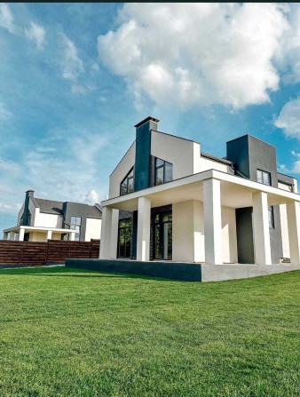 Будинок 160 м² | перша лінія з видом на озеро | 10 соток | 2 тераси |  у подарунок - ландшафт - фото 1
