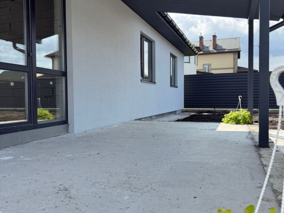 Продам  Будинок 109м2 + тераса 18м2, земельна ділянка 7 сотих, ГАЗ, Електроенергія , вулиця Басейна 