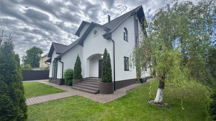 Будинок з ремонтом в Дмитрівці 190м², 12 соток | без комісії - фото 1