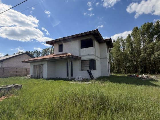 Продам будинок в селі Дмитрівка Бучанського району унікальний проект