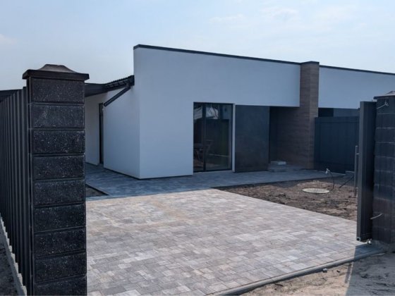 Сучасний дуплекс у Зазим’ї | 72 м² | 3 сотки | Тераса 20 м² Зазимье