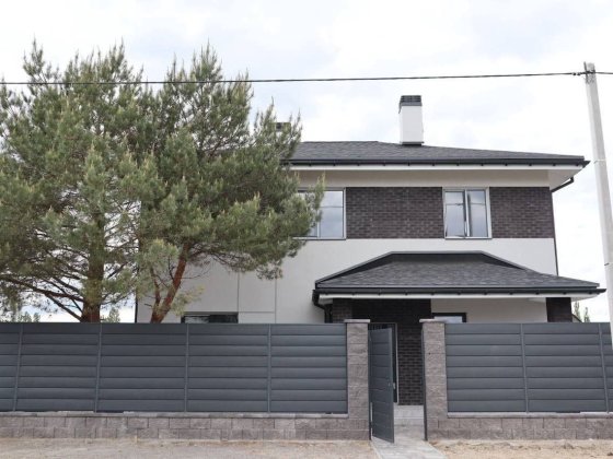 Просторий будинок 160 м² | 4,5 сотки | 20 кВт електроенергії Дмитровка