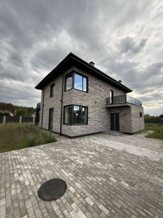 ТЕРМІНОВИЙ ПРОДАЖ!!!! Будинок 163 м² | 12 соток | 4 спальні | поруч ліс | 14 км до Києва | Заходь і  - фото 1