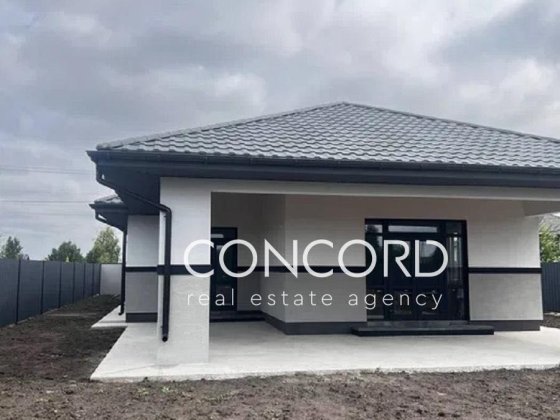 Продам будинок. Село Іванковичі. Яблунева вул., 3. 9 соток! Иванковичи