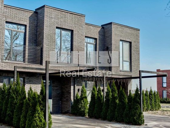 Продаж дизайнерського  4-к таунхаусу 129м  в КМ «Eastville» , с. Мала Олександрівка, генератор Малая Александровка