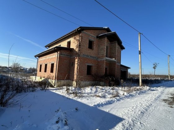 Продаж шикарного дому на березі озера, біля Києва Микуличи