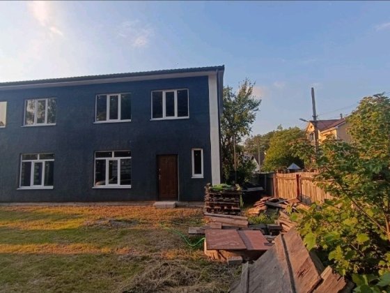 Продам будинок на 2 окремі входи ( як дуплекс) у Михайлівці-Рубежівці