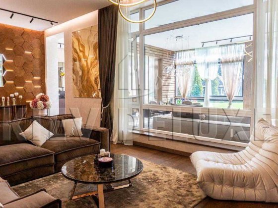 Продаж нового будинку класу Deluxe в клубному містечку 10 км від Києва Нові Безрадичі