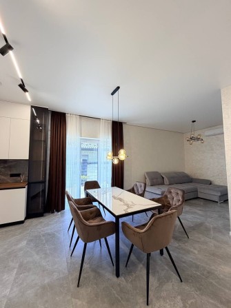 Продаж будинку з новим ремонтом, без комісії - фото 1