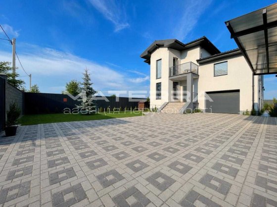 Сучасний котедж 225м² на 9 сотках у закритому містечку. с. Нове Новое