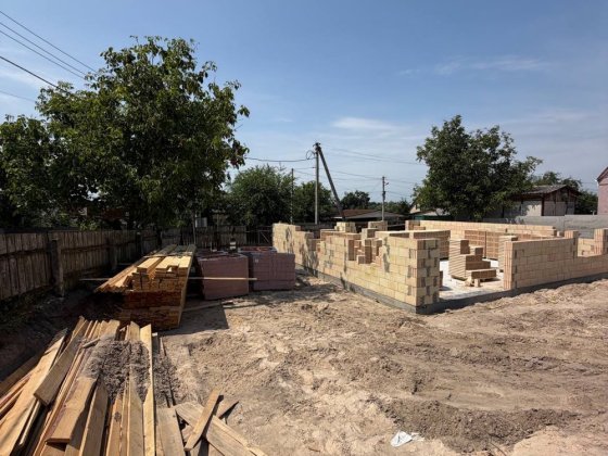 Від забудовника 5 будинків з центральними комунікаціями, газ Михайлівка-Рубежівка