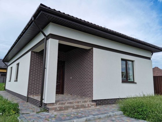 Продам 1 эт.новый дом 100 кв.м.6 соток  в  с.Осещина от хозяина