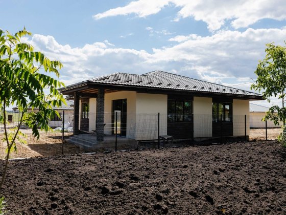 Продам Гарний Будинок у КМ м. Михайлівка-Рубежівка, 115м2, ділянка 5 соток