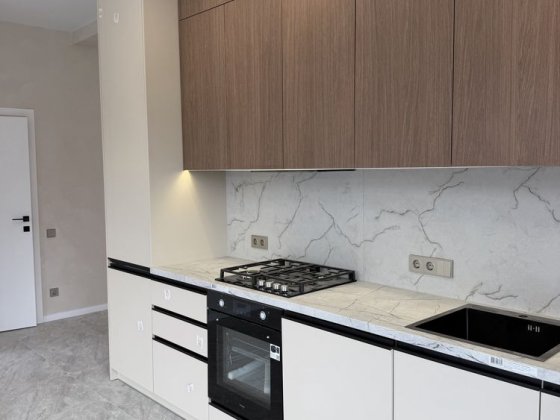 продам дуплекс з ремонтом , 85м2, 2.5 сотки